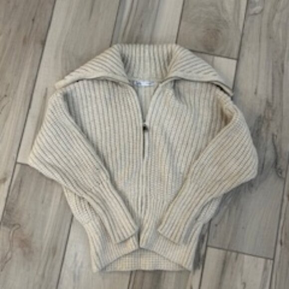 Zara Cream Sweater - Picture 1 of 3